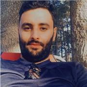 Ingénieur en électronique donne des cours